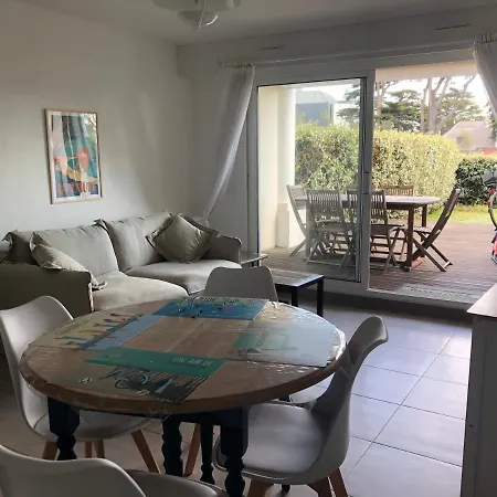 T2 Rez De Jardin Piscine Parking La Baule Apartment